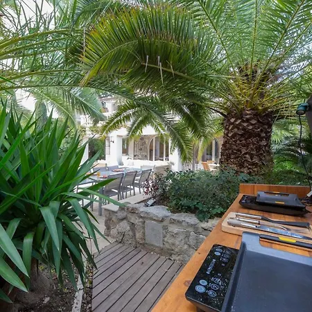 Serene Cap Dantibes Retreat With Heated Pool Steps From The Beaches Вілла *