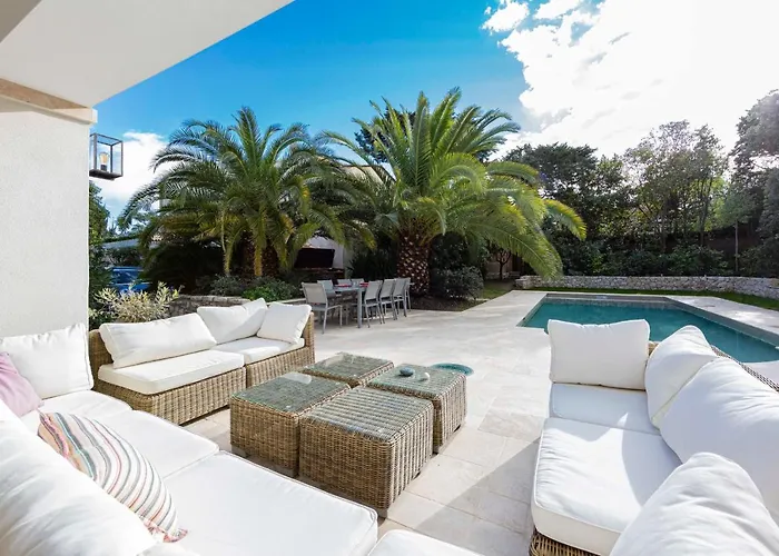 Serene Cap D'Antibes Retreat With Heated Pool Steps From The Beaches Villa Antibes