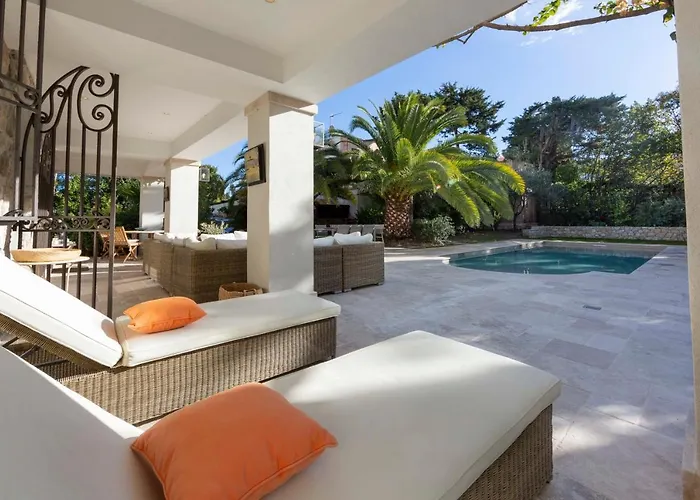 Villa Serene Cap D'Antibes Retreat With Heated Pool Steps From The Beaches Antibes